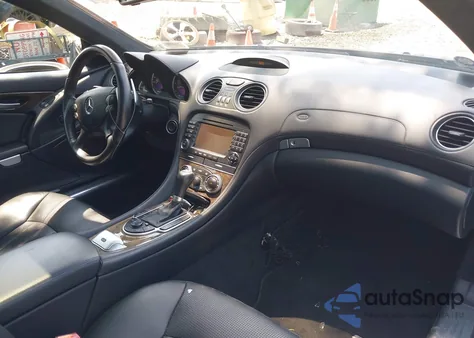 2007 Mercedes-Benz Sl 55 Amg z USA, uszkodzony, nr VIN WDBSK72F27F133345